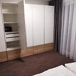Na Slnecnych Jazerach V Senci *