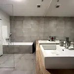 Na Slnecnych Jazerach V Senci Apartman