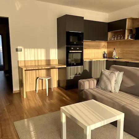 Apartment, - Free Parking Lejlighed