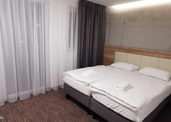 Na Slnecnych Jazerach V Senci Daire