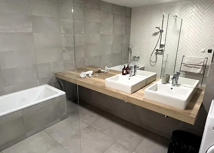 Na Slnecnych Jazerach V Senci *