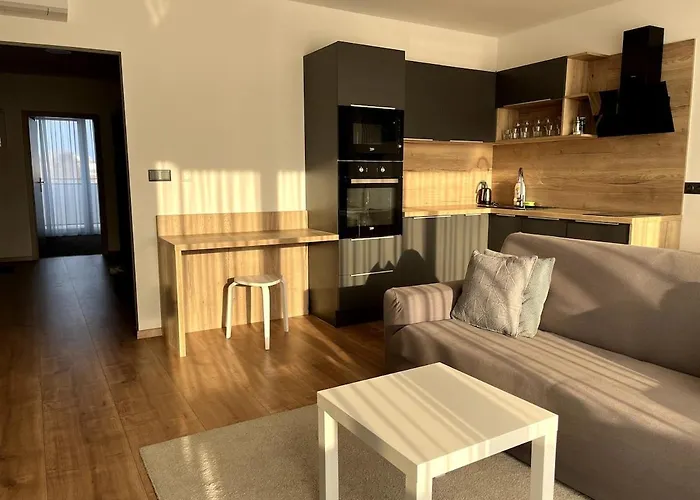 Na Slnecnych Jazerach V Senci Daire